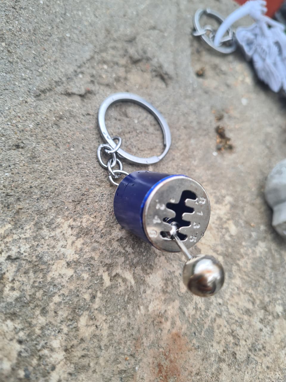 6-Speed Manual Gearbox Keychain ⚙️ | Functional Gear Shifter | Premium Metal Keychain